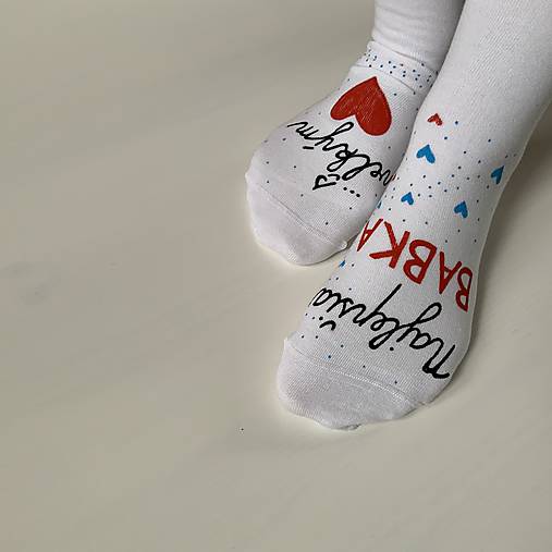 Maľované ponožky pre babku s nápisom: (Najlepšia babka / s veľkým ❤️")