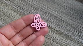 Polotovary - Drevený výrez motýľ 2,5 cm - výber z viac farieb, 1 ks (ružový) - 11649232_