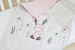 Detský textil - Deka pre dievčatko ružovo-šedá kvety - 11655095_