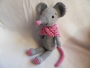 Hračky - Háčkovaná myšička s ružovou šatkou :-) - 11652122_