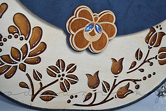 Kabelky - Drevená folk kabelka kožená Dorka a kvety exkluzív Odzuzičky (Modrá) - 11666995_