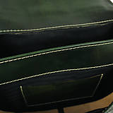 Kabelky - Kožená lovecká kabelka v tmavo zelenej farbe, ručne tieňovaná - 11670001_