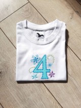 Detské oblečenie - Detské tričko/body k narodeninám s výšivkou - 11669786_