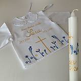 Detské oblečenie - Krstná ručne maľovaná ľudovoladená (Košieľka + svieca s krížom v hornej časti a s kvetmi v modrom) - 11670724_