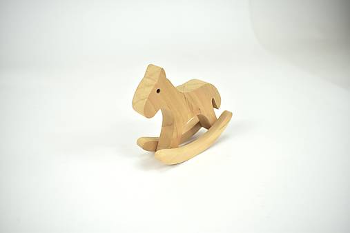 Hojdací koník - malá drevená figúrka