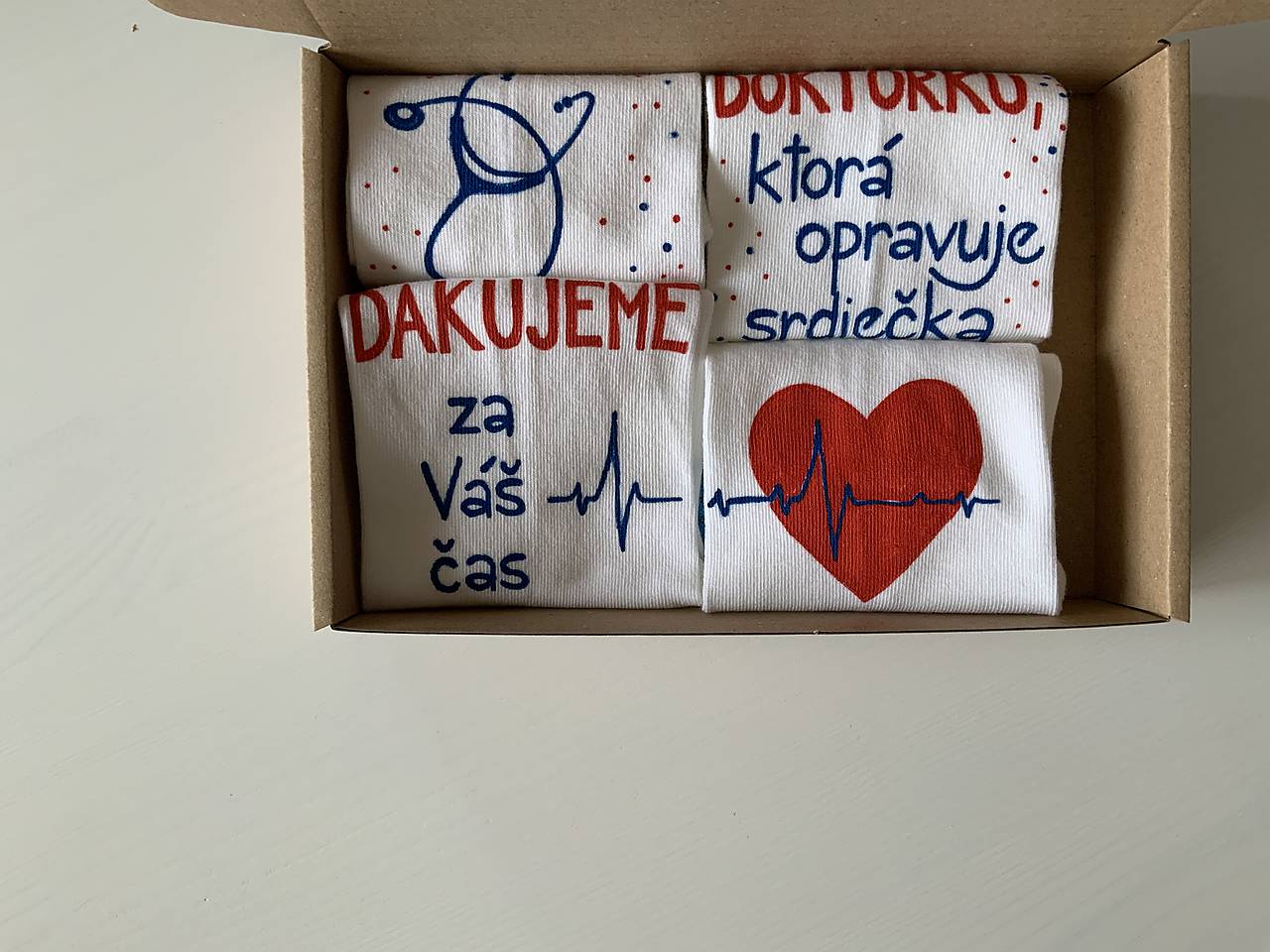 Sada maľovaných ponožiek pre najlepšiu (kardiologičku)