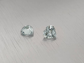 Minerály - Prírodný akvamarín PÁR 7 x 7 mm srdce brúsené - 11681673_