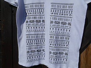 Pánske oblečenie - ,,čičmany,, tričko- - 11691296_