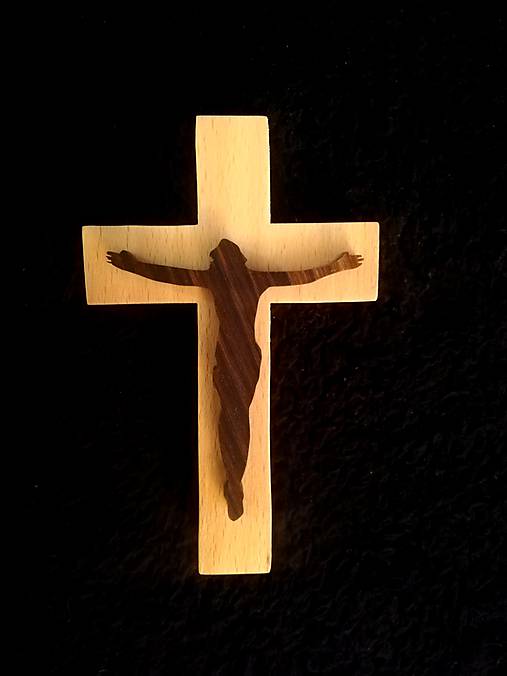 Drevený krížik - Ježiš na kríži