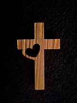Dekorácie - Drevený krížik-Srdce, orech - 11697072_