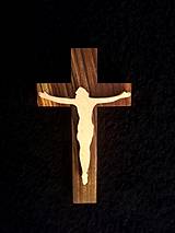 Dekorácie - Drevený kríž-Ježiš na kríži - 11697093_
