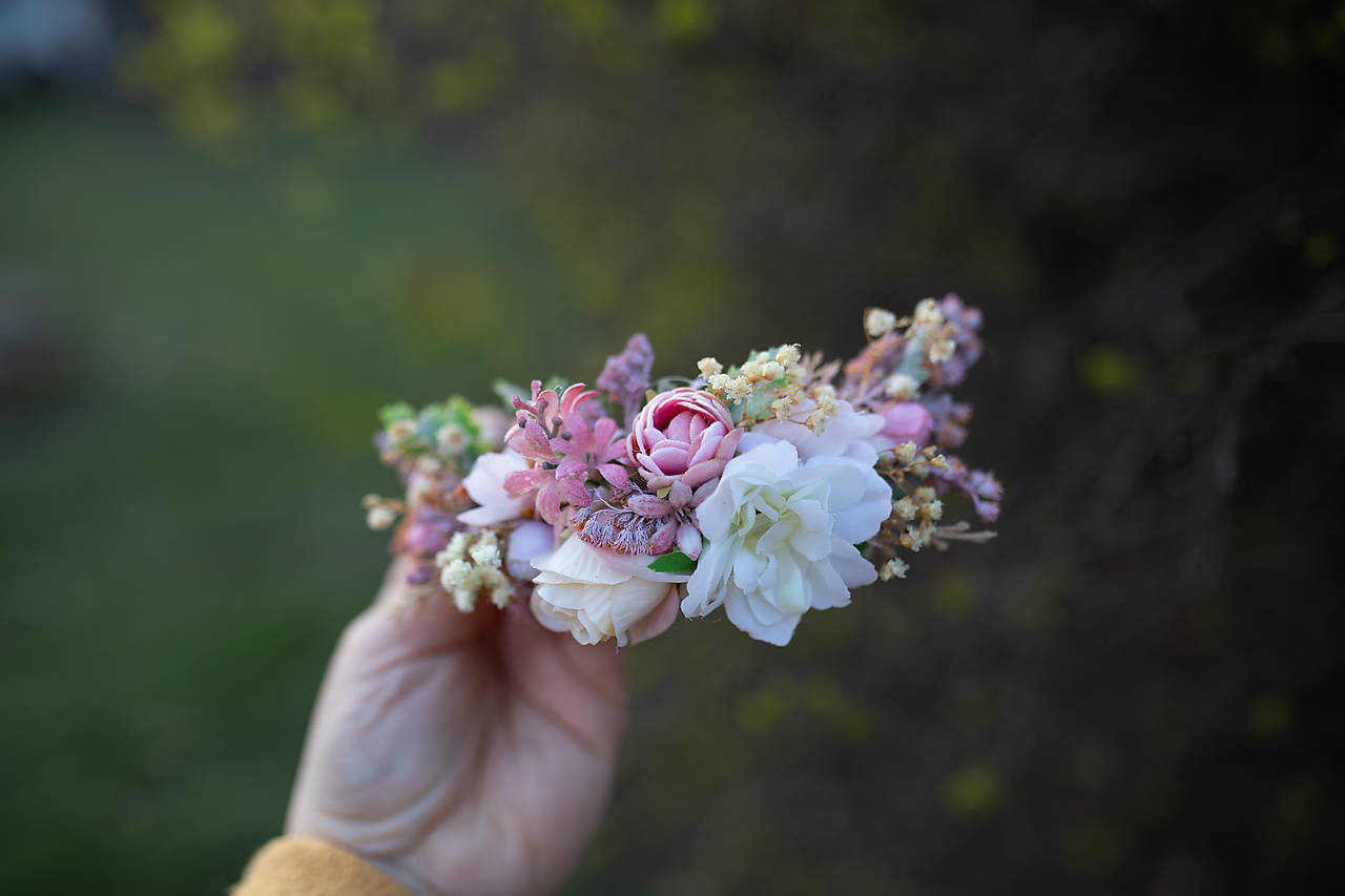 Kvetinový štvrťvenček "čakanie na bozk"