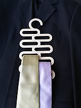 Pánske doplnky - Drevený vešiak na kravaty - 11732242_