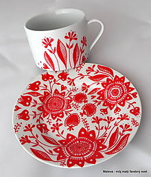 Nádoby - porcelánová šálka Kvetinové ornamenty (červená) - 11737711_