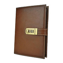 Papiernictvo - Kožený zápisník /zakladač na heslový zámok v hnedej farbe - 11765080_
