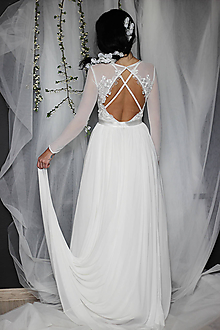 Šaty - Svadobné šaty elastické s dlhým rukávom a holým chrbátom - 11775811_