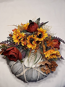 Dekorácie - Prútený dekoratívny veniec u oranžových a bordových kvetov  / 42 / - 11794996_