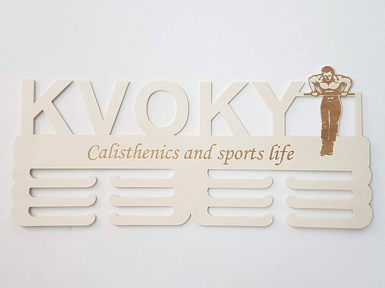 Držiak na medaily na mieru 45cm Street workout