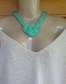 Náhrdelníky - Uzlový náhrdelník hrubý z troch šnúr 5mm (mentolovo zelený č. 3144) - 11810952_