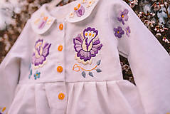Detské oblečenie - Vyšívaný ľanový kabátik - 11814946_
