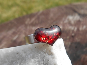 Prstene - garnet heart ring-český granát-prsteň - 11844441_