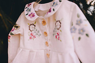 Detské oblečenie - Vyšívaný ľanový kabátik - 11851555_