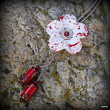 Náhrdelníky - Červený kvet - 11860236_