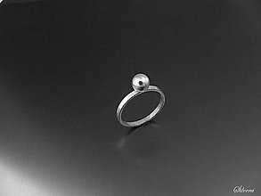 Prstene - Strieborný 925 prsten s guličkou - 11896099_