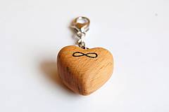 Kľúčenky - Kľúčenka z dreva - Bukové srdiečko - 11904787_