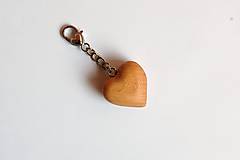 Kľúčenky - Kľúčenka z dreva - Bukové srdiečko - 11904791_