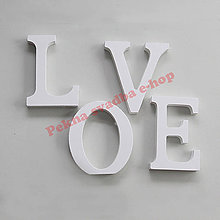 Polotovary - Drevený biely nápis LOVE - 11905002_