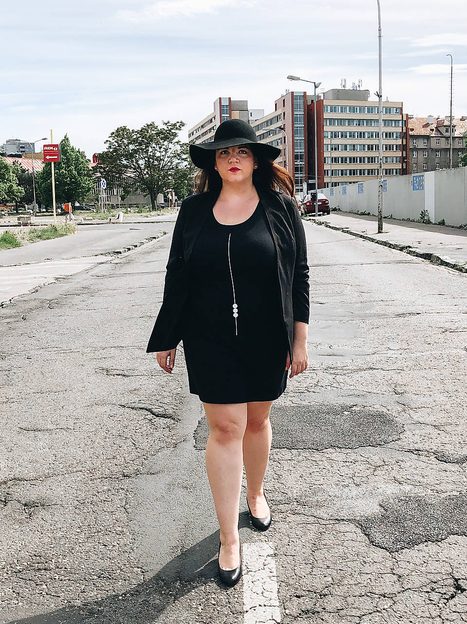 Šaty klasický strih M14-io03, veľ. M