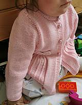 Detské oblečenie - Pletený svetrík pre bábätko - 11922853_