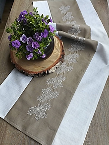 Úžitkový textil - Ľanový obrus - štóla s výšivkou - 11924368_
