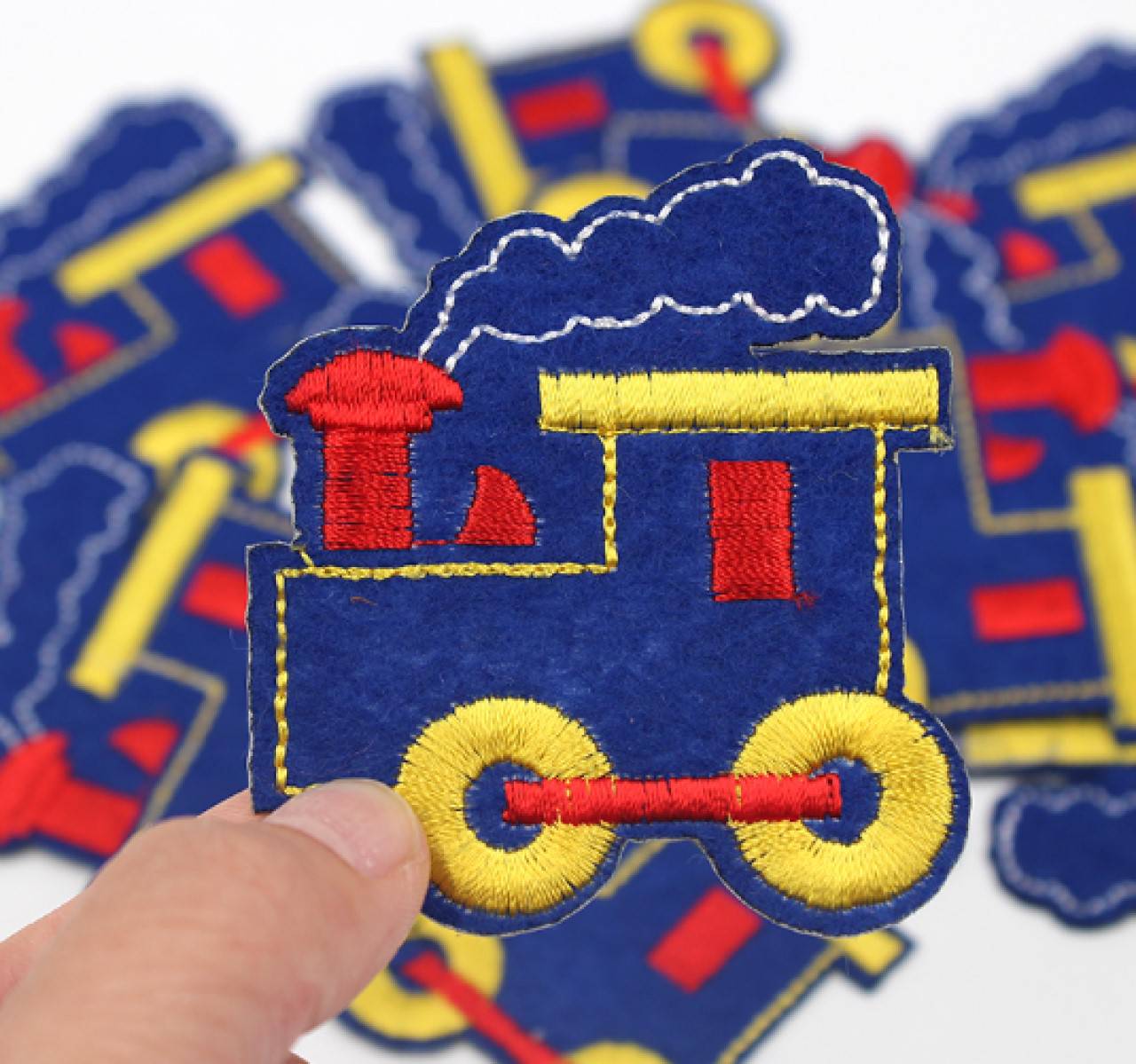 NZ104 Nažehľovačka textilná vláčik 5,5 x 6,5 cm