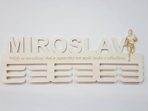 Drevený držiak na medaile s menom a laserovaním BEH ATLETIKA 55cm
