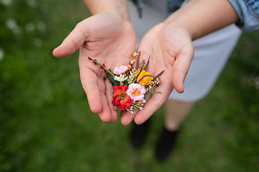 Kvetinová brošňa "natrhám si šťastie" - na ukážku