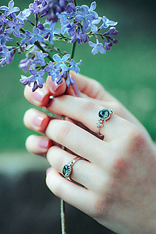 Prstene - Strieborný ligotavý prsteň so serafinitom - Bokeh Serafine - 11935225_