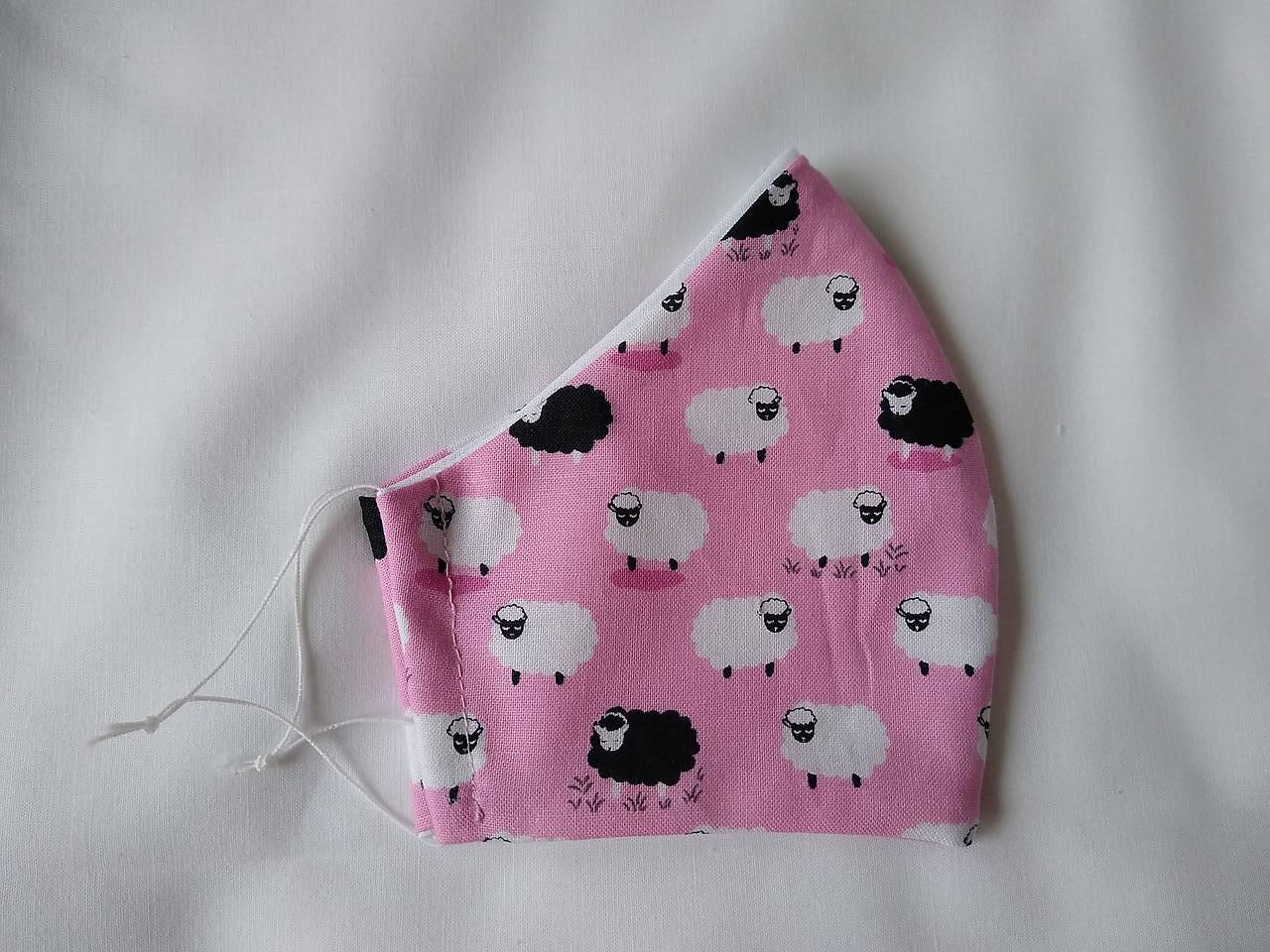 Dizajnové rúško ovečky ružové tvarované dvojvrstvové