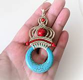 Náhrdelníky - Macramé náhrdelník, macramé prívesok s modrým a červeným tyrkysom - 11979865_
