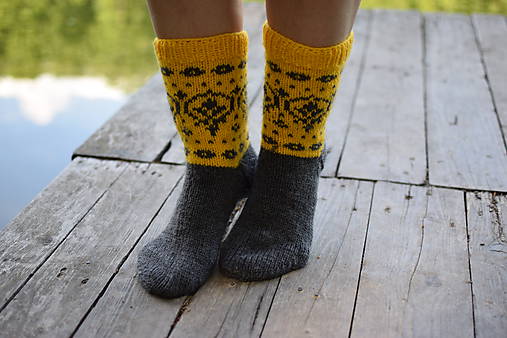  - žlto šedé ponožky s nórskym vzorom (v.41-42) - 11981814_