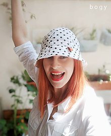 Čiapky, čelenky, klobúky - dámský bavlněný klobouk na jaro/léto, černý puntík - 11983949_