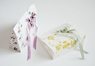 Papiernictvo - Papierová taška - kvety - 11997595_