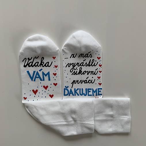 Maľované ponožky pre pani učiteľku ako poďakovanie od predškolákov (2)