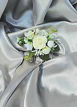 Ozdoby do vlasov - Béžovo biely svadobný hrebeň - 12001259_