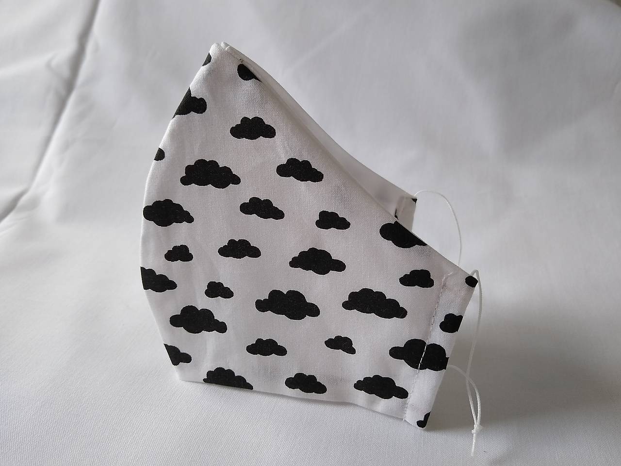 Dizajnové rúško oblaky biele tvarované dvojvrstvové