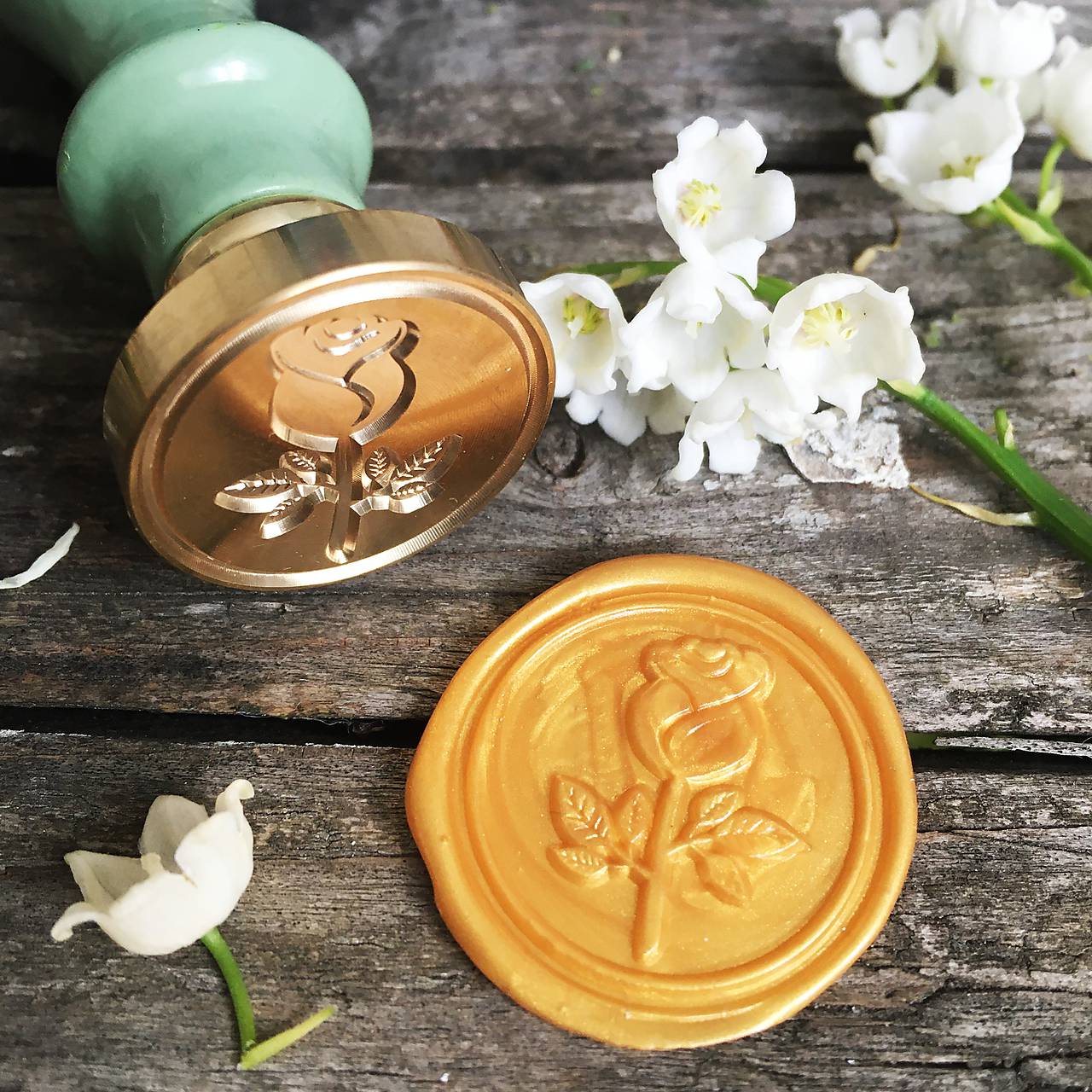 pečatný vosk (granulát, 20 ks) (20. zlatá metalická)