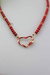 Náhrdelníky - Koral náhrdelník s karabínkou v tvare srdca - 12011579_