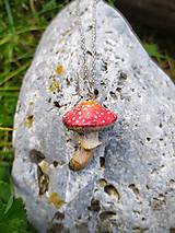 Náhrdelníky - Muchotrávka červená - čarovný šperk pre lesnú žienku - 12008004_