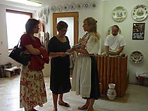 Kurzy - Rodinná exkurzia v keramickej dielni Majolika-R so štrúdľou - 12013264_